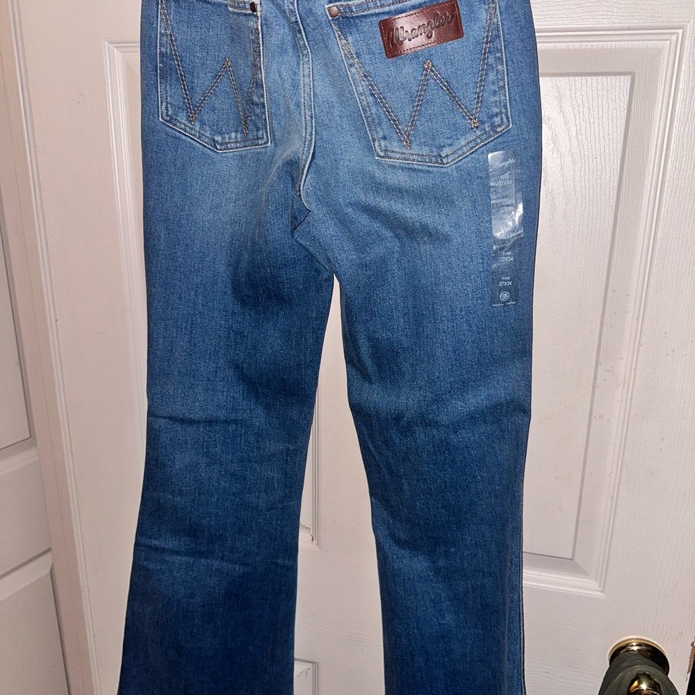 Women’s Wrangler Retro Classic Blue Jeans